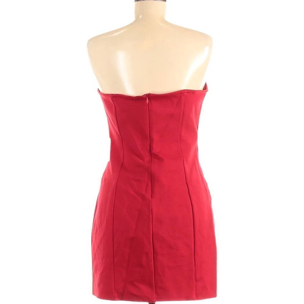 by the way. Red Strapless Dres Size M - Picture 7 of 9